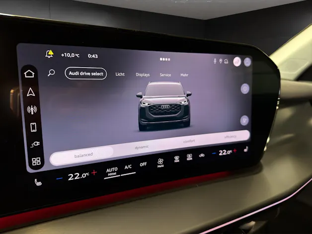 Audi Q3 SUV e-hybrid 200 kW S tronig