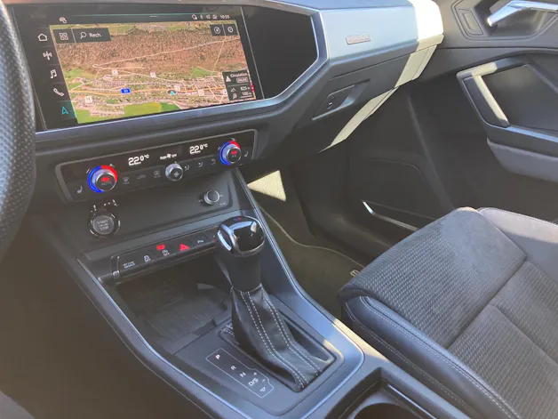 Audi Q3 SB 40 TDI S line qu