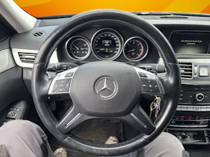 Mercedes-Benz E 350 BlueTEC Avantgarde 4Matic 7G-Tronic