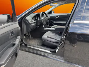 Mercedes-Benz E 350 BlueTEC Avantgarde 4Matic 7G-Tronic