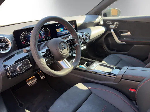 Mercedes-Benz A 220 4Matic 8G-DCT
