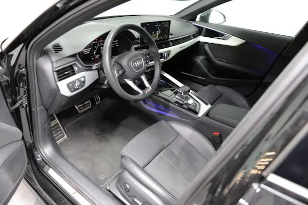 Audi A4 AV 40TDI S-line Att qu