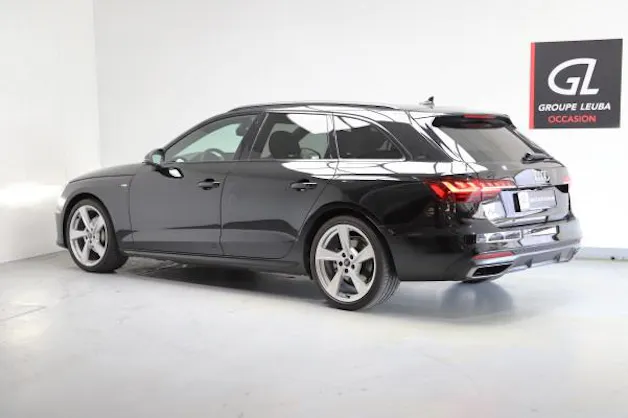 Audi A4 AV 40TDI S-line Att qu