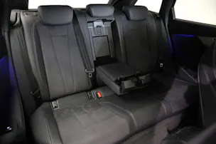 Audi A4 AV 40TDI S-line Att qu