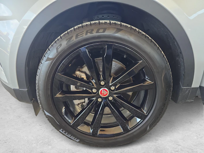 Fahrzeugbild JAGUAR E-PACE