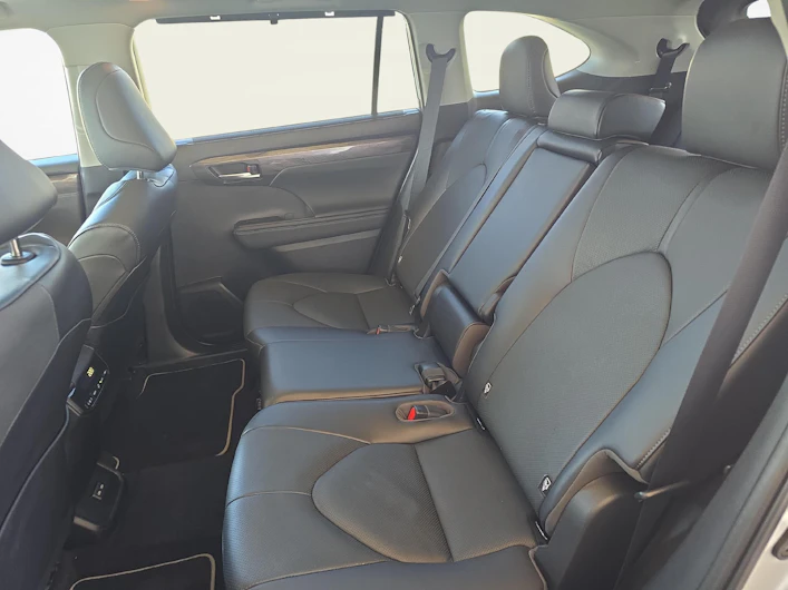 Fahrzeugbild TOYOTA Highlander