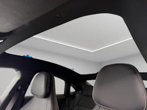 https://vehicle.imgix.net/4238090/26ed3f62-aeab-49c4-86e7-c0a7e1a81a15.jpg