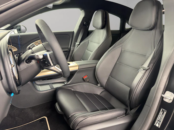 image du véhicule MERCEDES-BENZ CLA 220