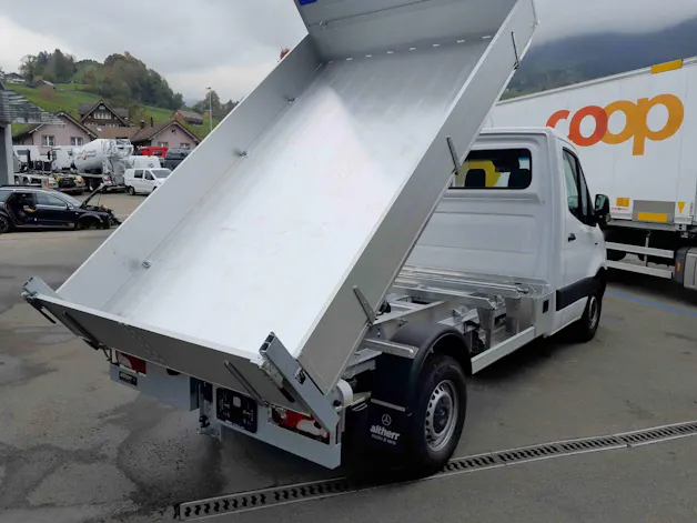Mercedes-Benz eSprinter 420 Kab.-Ch. 3665 S 56 kWh Pro