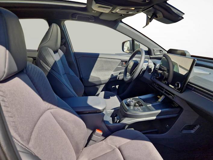 immagine del veicolo TOYOTA C-HR+