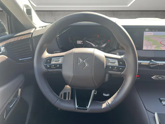 DS Automobiles No4 1.2 Hybrid 145 Étoile Nappa
