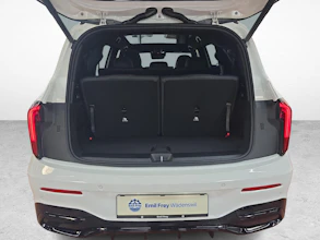 https://vehicle.imgix.net/4238328/e24c9eda-bda8-46e1-85bd-aef04295f929.jpg