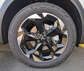 MITSUBISHI GRANDIS 7