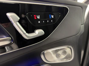 Fahrzeugbild MERCEDES-BENZ GLC 300 AMG Line 4matic Coupé