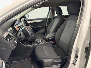 https://vehicle.imgix.net/4238489/6244da53-4538-4bd0-8e32-d3402f6d63d6.jpg