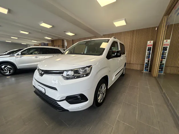 Toyota Proace City Verso L1 1.2 130 Trend
