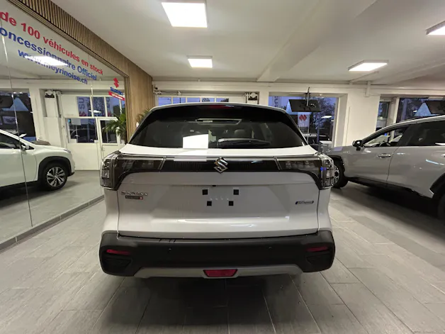 Suzuki S-Cross 1.4 T Compact Top Hybrid 4x4