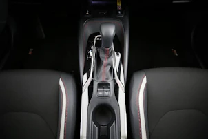 image du véhicule TOYOTA Corolla Touring Sports 2.0 HSD GR Sport