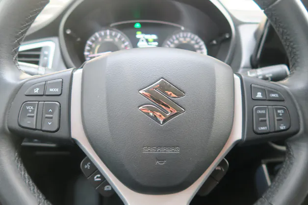 Suzuki S-Cross 1.5 Compact+ Hybrid 4x4