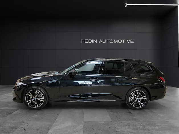 BMW 330e xDrive SAG Touring Attraktiven Leasingzinssatz ab 0.9 % bei Abschluss einer BMW Fahrzeugversicherung.