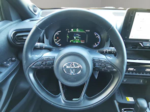 Fahrzeugbild TOYOTA Yaris Cross 1.5 VVT-i HSD Premiere Edition AWD-i