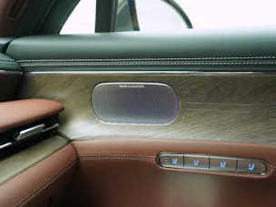 Genesis G90 3.5T Luxury Plus AWD