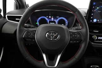 https://vehicle.imgix.net/4238756/9ff9a055-ca58-4177-b247-6117188b63cc.jpg