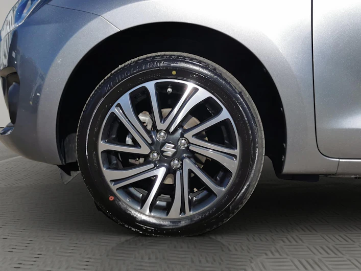 immagine del veicolo SUZUKI SWIFT