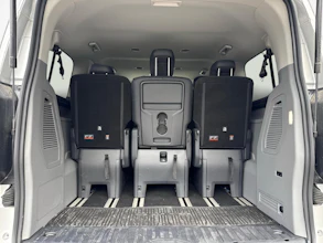 https://vehicle.imgix.net/4238836/d38028a3-195e-4bc6-b74e-544aa1923a46.jpg