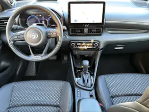 Toyota Yaris 1.5 VVT-i HSD Premium