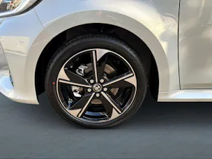 Toyota Yaris 1.5 VVT-i HSD Premium