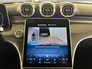 https://vehicle.imgix.net/4238880/235f58c2-8c1b-4616-95fc-fe3fb21cab5e.jpg