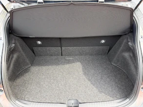 https://vehicle.imgix.net/4238915/a3c8369e-de7e-4ba4-9ad8-945eb910b5f2.jpg