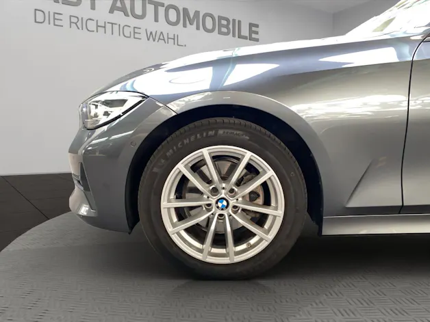 BMW 320i xDrive