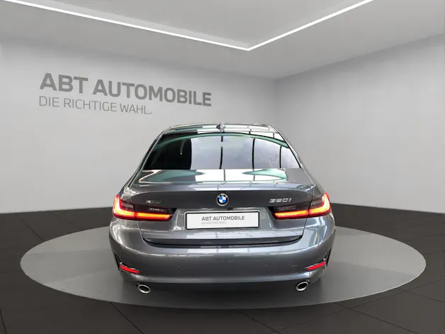 BMW 320i xDrive