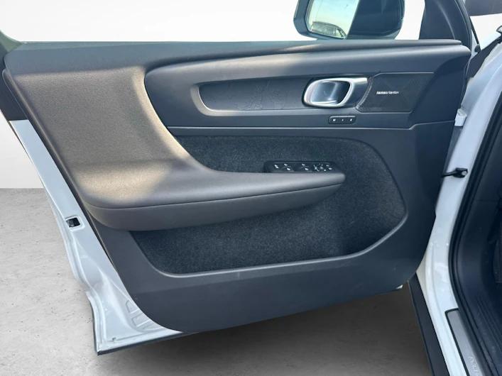 Fahrzeugbild VOLVO XC40