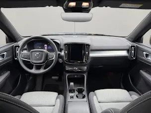 Volvo XC40 2.0 B3 MH Core .
