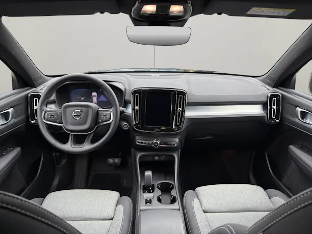 Volvo XC40 2.0 B3 MH Core .
