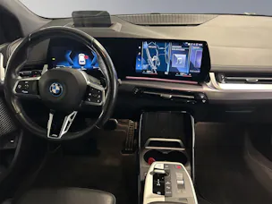 BMW 230e xDrive paddles Active Tourer
