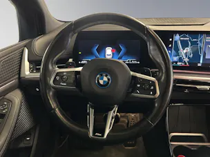 BMW 230e xDrive paddles Active Tourer