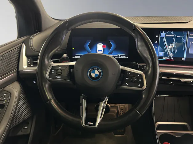 BMW 230e xDrive paddles Active Tourer