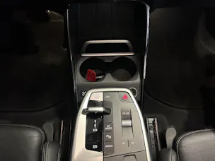 BMW 230e xDrive paddles Active Tourer