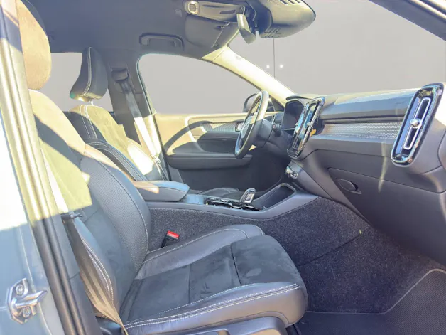 Volvo XC40 2.0 T4 R-Design AWD .