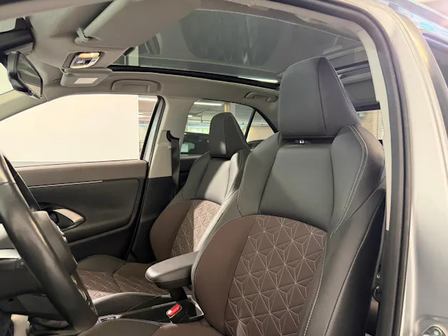 Toyota Yaris Cross 1.5 VVT-i HSD Elegant AWD-i