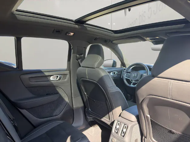 Volvo XC40 1.5 T4 PiH Plus Dark .