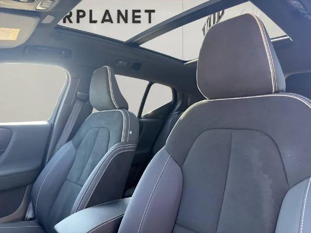 Volvo XC40 1.5 T4 PiH Plus Dark .