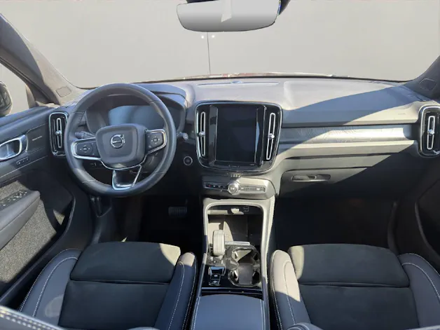 Volvo XC40 1.5 T4 PiH Plus Dark .