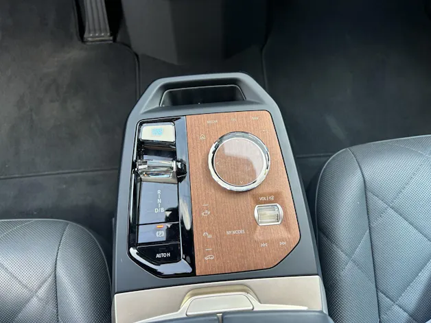 BMW iX xDrive50