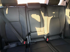 Fahrzeugbild LAND ROVER Discovery Sport 1.5 T 270e Landmark