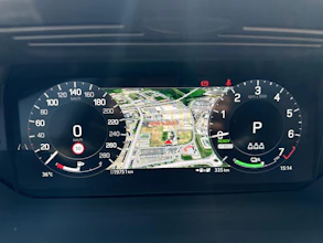 https://vehicle.imgix.net/4239251/5311bce0-dcbf-4b58-ab7a-cf2de5dd322f.jpg